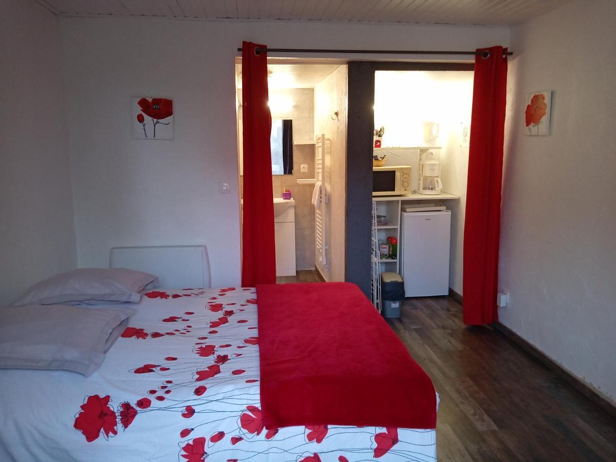 Studio Les Coquelicots Saint-Romain-sur-Cher Экстерьер фото